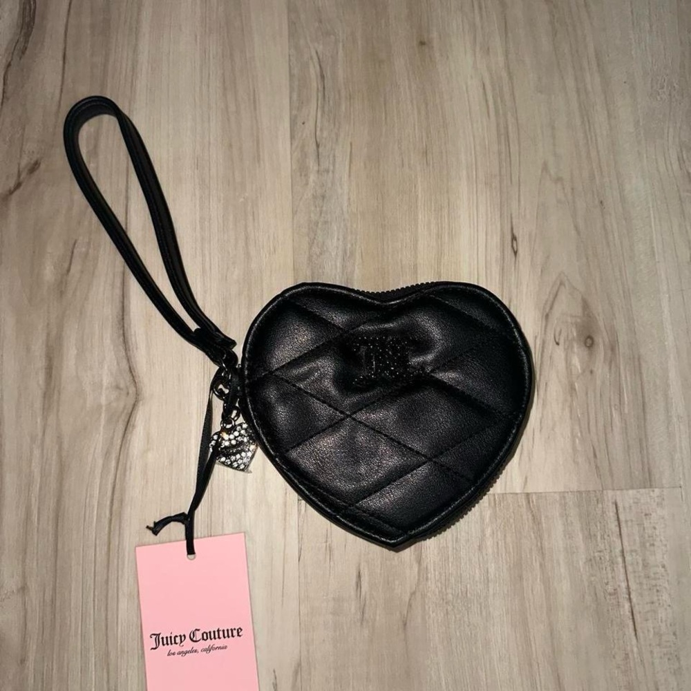 Juicy Couture heart wallet
